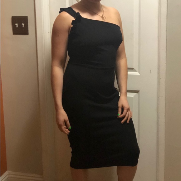 One Shoulder Very Cute Black Dress Size Large - Picture 2 of 4